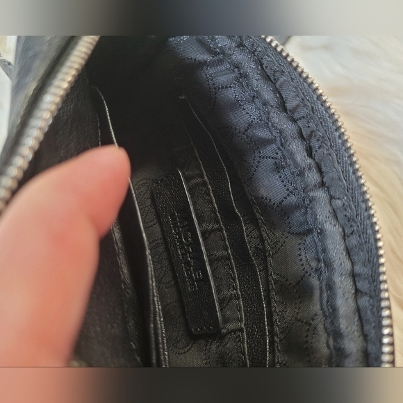 Michael kors Authentic Gently worn black leather  crossbody with silver accents. - Picture 6 of 9